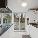 別荘 Relaxing Sanctuary In Desirable Area *